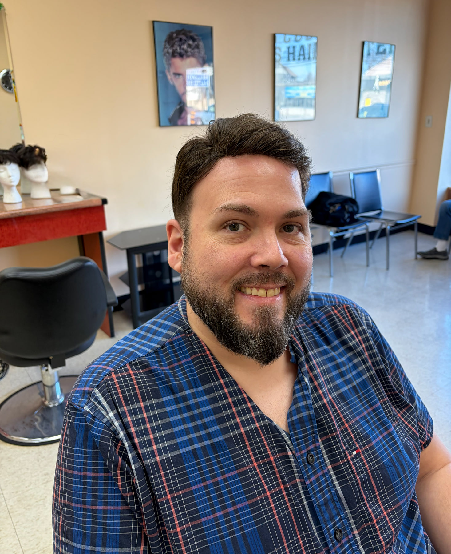 The same UMH client with his finished custom non-surgical hair system